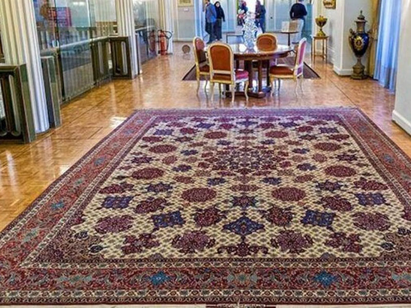 نماینده مجلس: حسن روحانی متهم ردیف اول پرونده مفقود شدن فرش‌های سعدآباد است